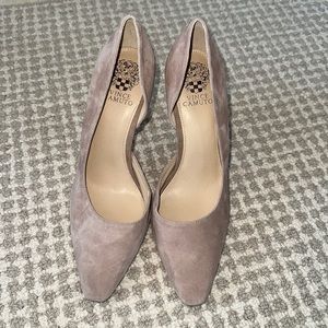 Vince Camuto nude Faiva Pumps! Never worn